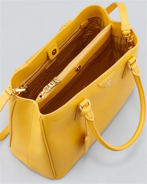 prada tote handbag 2015|pochette prada donna.